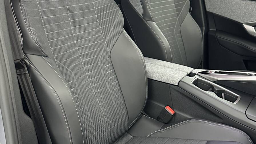 Mandataire Automobile occasion, recherche de Peugeot 3008-1-2-hybrid-136ch-allure-e-dcs6 - E-Motors