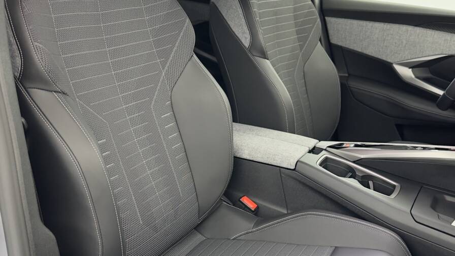 Mandataire Automobile occasion, recherche de Peugeot 3008-1-2-hybrid-136ch-allure-e-dcs6 - E-Motors