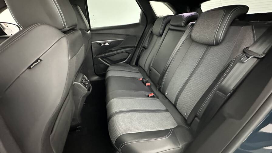 Mandataire Automobile occasion, recherche de Peugeot 3008-1-2-hybrid-136ch-allure-pack-e-dcs6 - E-Motors