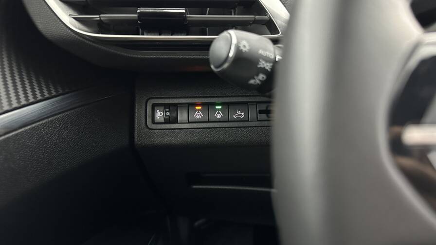 Mandataire Automobile occasion, recherche de Peugeot 3008-1-2-hybrid-136ch-allure-pack-e-dcs6 - E-Motors