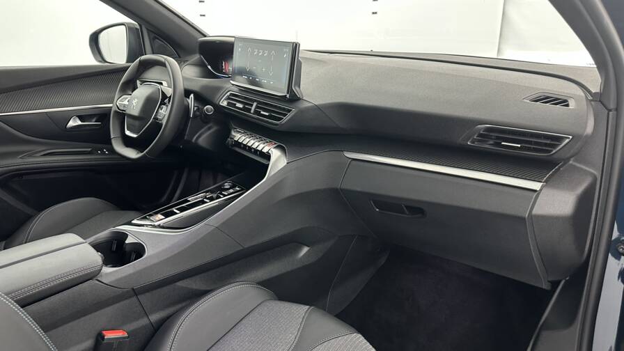 Mandataire Automobile occasion, recherche de Peugeot 3008-1-2-hybrid-136ch-allure-pack-e-dcs6 - E-Motors