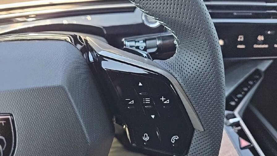 Mandataire Automobile neuf, recherche de Peugeot 3008-1-2-hybrid-145-gt-e-dcs6 - E-Motors
