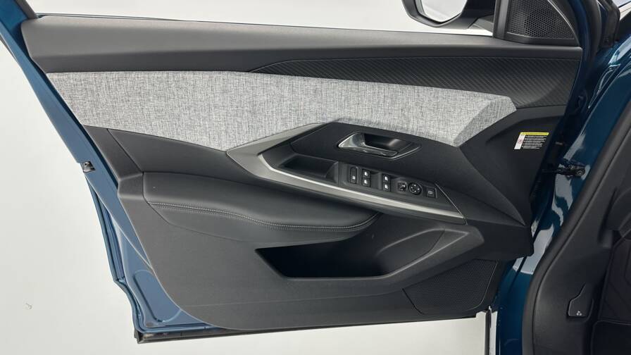 Mandataire Automobile neuf, recherche de Peugeot 3008-1-2-hybrid-145ch-allure-e-dcs6 - E-Motors