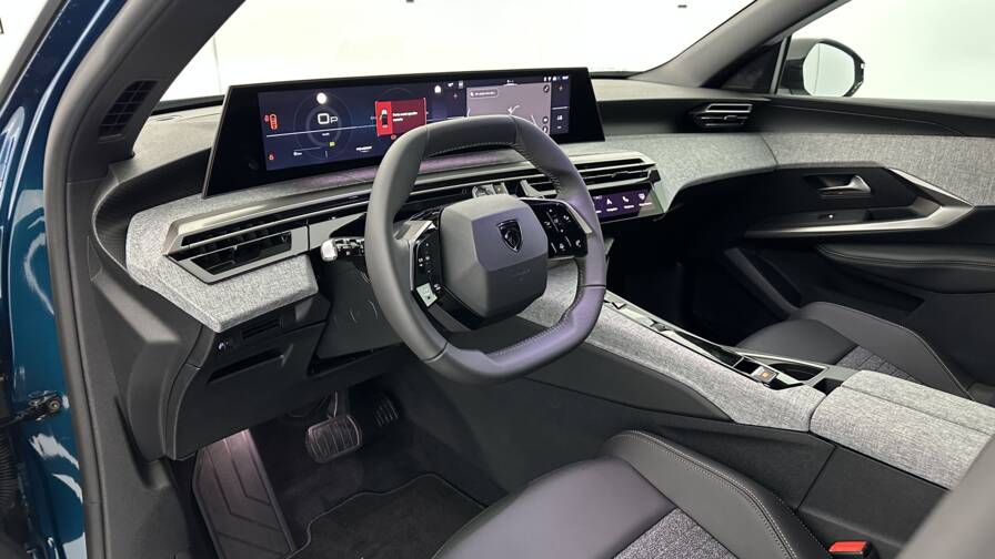 Mandataire Automobile neuf, recherche de Peugeot 3008-1-2-hybrid-145ch-allure-e-dcs6 - E-Motors