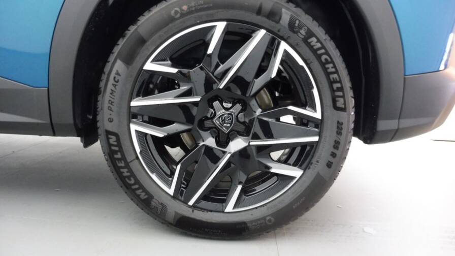 Mandataire Automobile neuf, recherche de Peugeot 3008-1-2-hybrid-145ch-gt-e-dcs6 - E-Motors