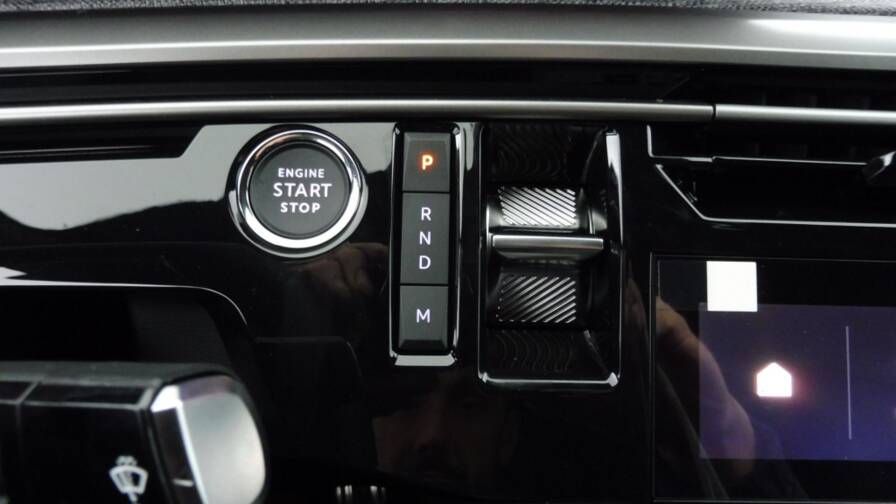 Mandataire Automobile neuf, recherche de Peugeot 3008-1-2-hybrid-145ch-gt-e-dcs6 - E-Motors