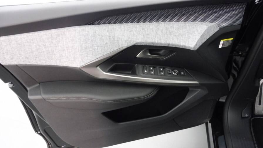 Mandataire Automobile neuf, recherche de Peugeot 3008-1-2-hybrid-145ch-gt-e-dcs6 - E-Motors