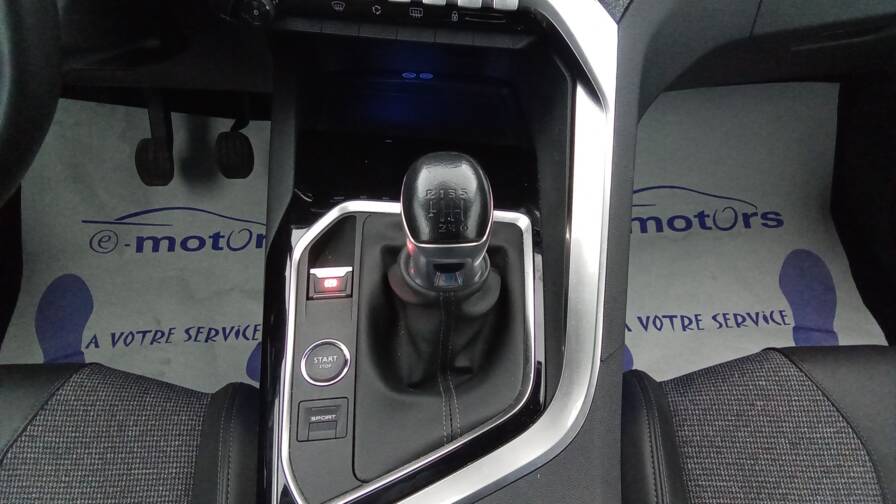 Mandataire Automobile occasion, recherche de Peugeot 3008-1-2-puretech-130-allure-gps-camera - E-Motors