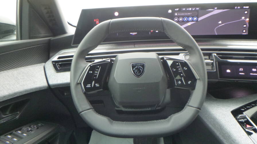 Mandataire Automobile neuf, recherche de Peugeot 3008-hybrid-145-e-dcs6-allure-plus-pack-panoramic-navigation - E-Motors