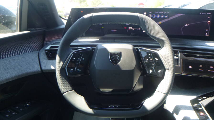 Mandataire Automobile neuf, recherche de Peugeot 3008-hybrid-145-e-dcs6-gt-plus-toit-ouvrant-plus-pack-360 - E-Motors