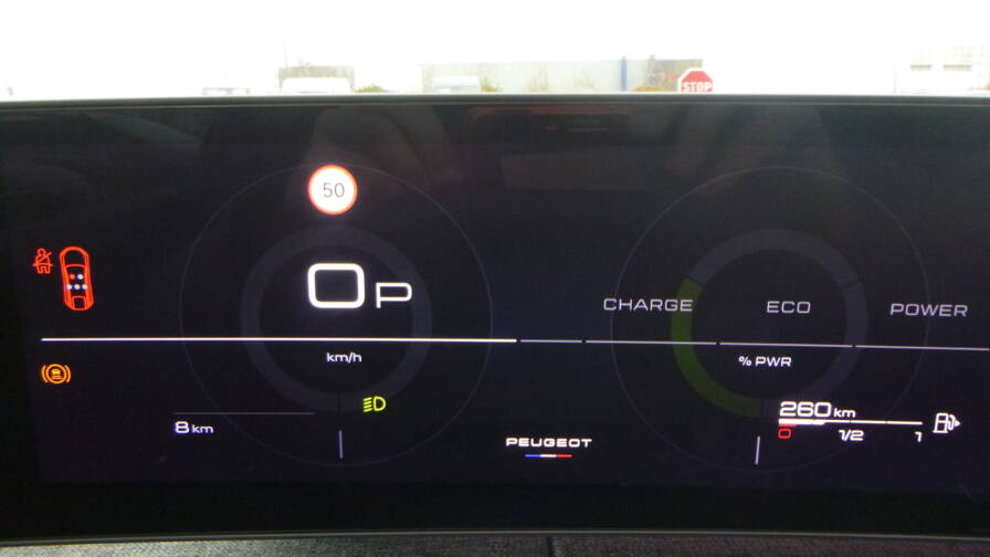 Mandataire Automobile neuf, recherche de Peugeot 3008-hybrid-145-e-dcs6-allure-plus-pack-panoramic-navigation - E-Motors