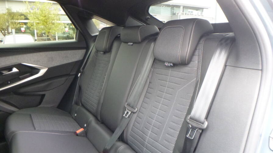 Mandataire Automobile neuf, recherche de Peugeot 3008-hybrid-145-e-dcs6-allure-plus-pack-panoramic-navigation - E-Motors