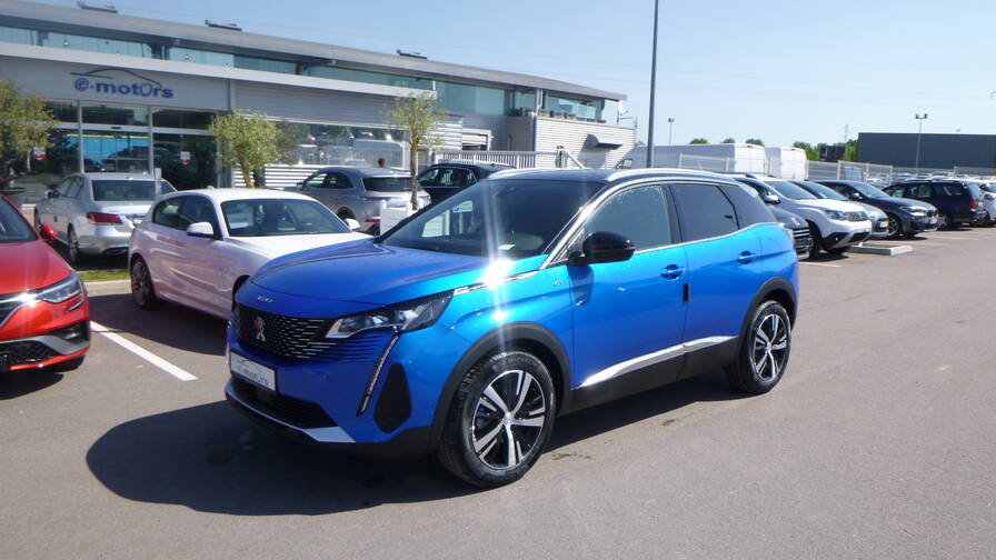 Avis-mandataire-auto-Emotors-Peugeot-3008-Gt-bluehdi-130-s-s-automatique-plus-hayon-mains-libres.