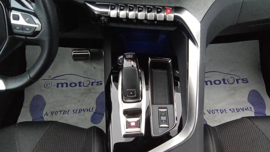 Mandataire Automobile occasion, recherche de Peugeot 3008-bluehdi-130ch-s-s-eat8-gt - E-Motors
