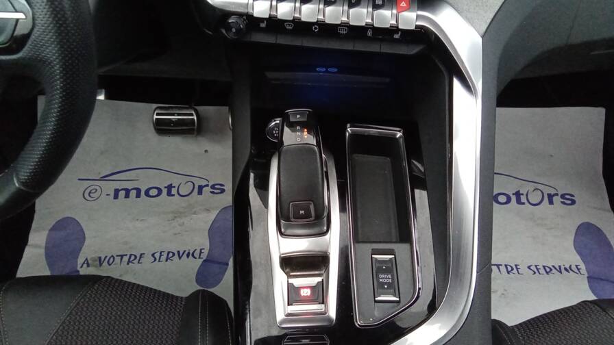 Mandataire Automobile occasion, recherche de Peugeot 3008-bluehdi-130ch-s-s-eat8-gt - E-Motors