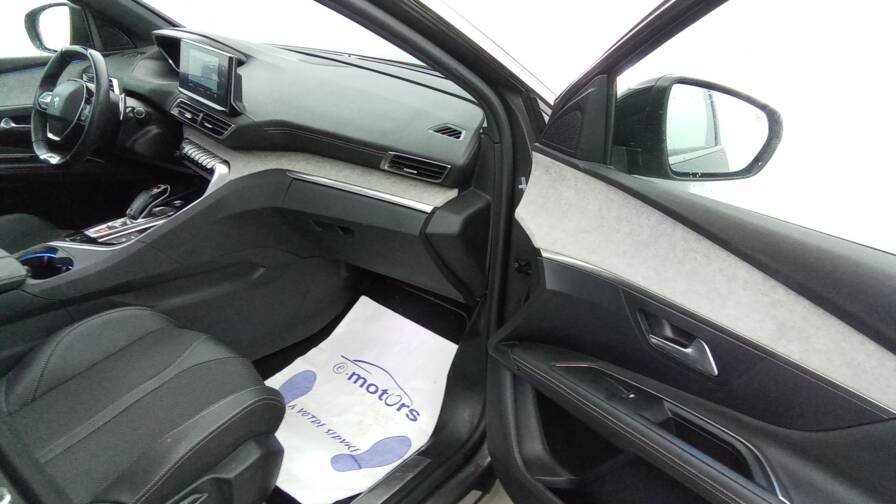 Mandataire Automobile occasion, recherche de Peugeot 3008-bluehdi-130ch-s-s-eat8-gt - E-Motors