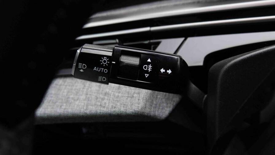 Mandataire Automobile neuf, recherche de Peugeot 3008-145-e-dsc6-hybrid-allure - E-Motors