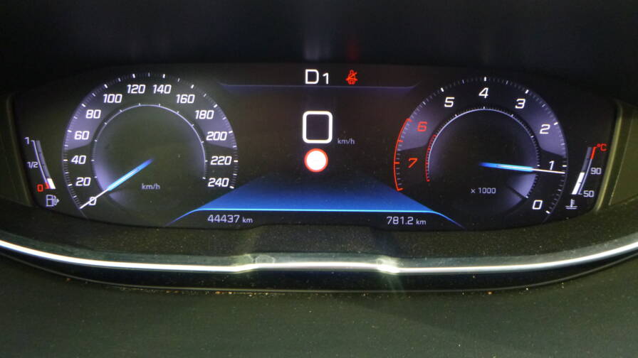 Mandataire Automobile occasion, recherche de Peugeot 3008-puretech-130ch-s-s-eat8-allure-plus-grip-control - E-Motors