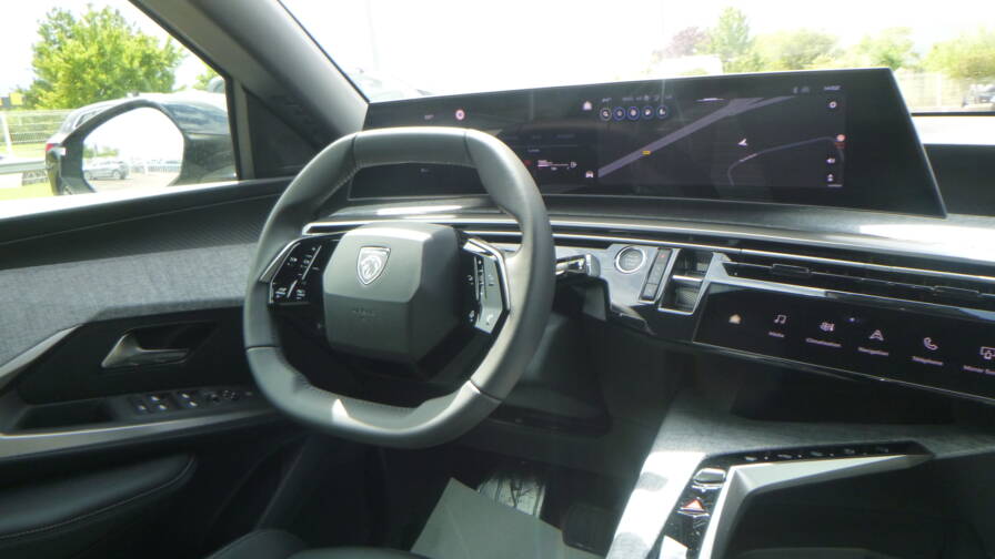 Mandataire Automobile neuf, recherche de Peugeot 3008-hybrid-145-e-dcs6-allure-plus-pack-panoramic-navigation - E-Motors