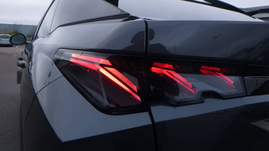 Mandataire Automobile neuf, recherche de Peugeot 3008-hybrid-145-e-dcs6-gt - E-Motors