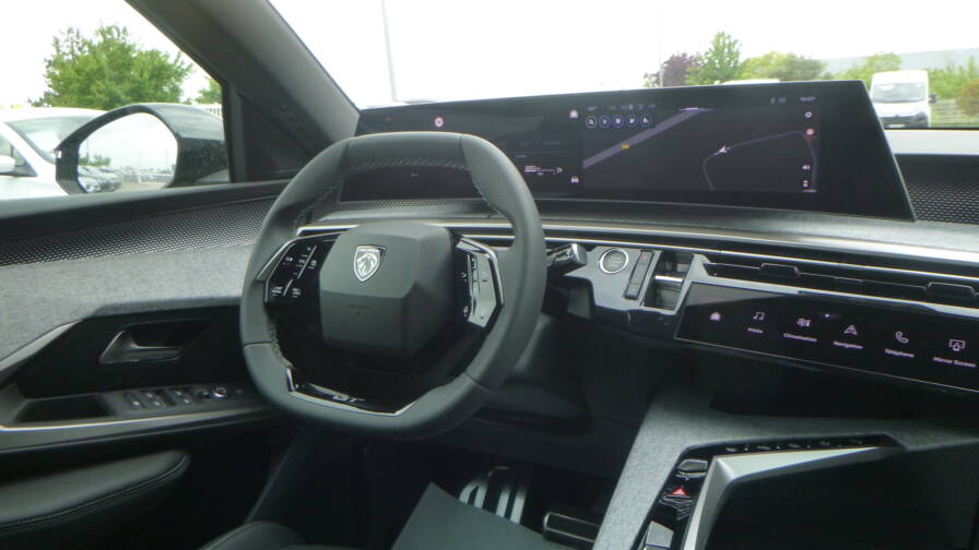 Mandataire Automobile neuf, recherche de Peugeot 3008-hybrid-145-e-dcs6-gt-exclusive-plus-pack-360-plus-si-ge-m-mo - E-Motors