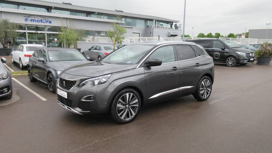 Avis-mandataire-auto-Emotors-Peugeot-3008-Gt-line-puretech-130-s-s-eat8-plus-jantes-19-toit-vitr.