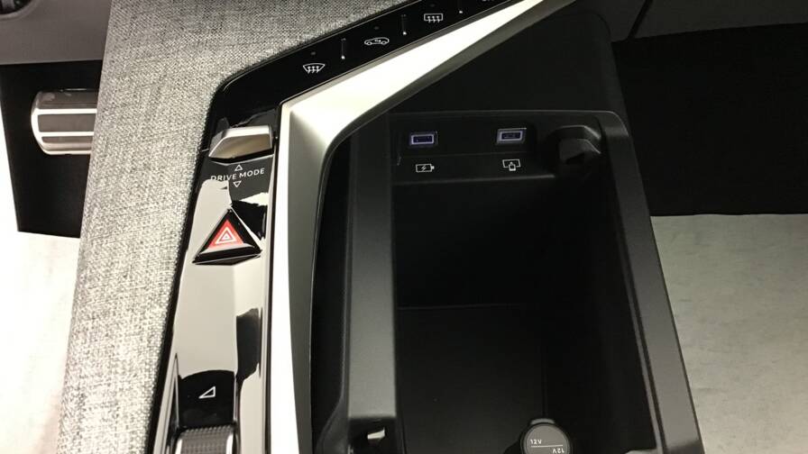 Mandataire Automobile occasion, recherche de Peugeot 3008-gt-hybrid-145-e-dcs6 - E-Motors