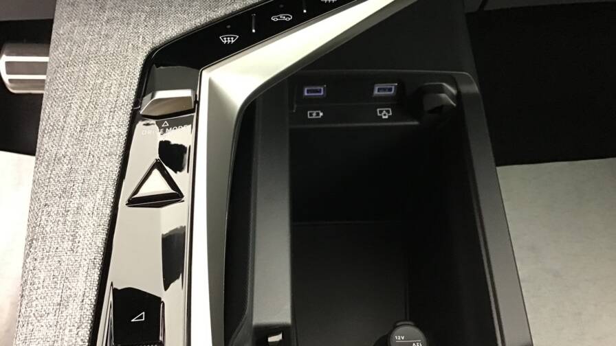 Mandataire Automobile occasion, recherche de Peugeot 3008-gt-hybrid-145-e-dcs6 - E-Motors