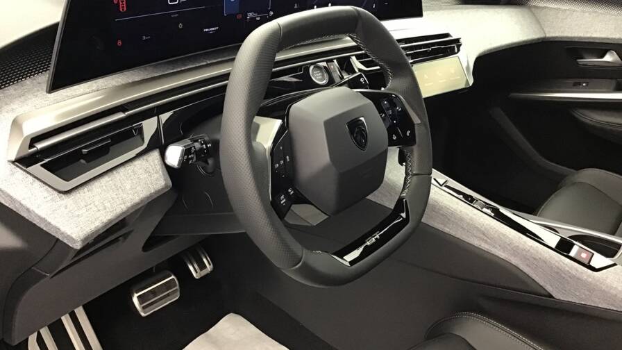 Mandataire Automobile occasion, recherche de Peugeot 3008-gt-hybrid-145-e-dcs6 - E-Motors