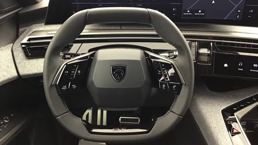 Mandataire Automobile occasion, recherche de Peugeot 3008-gt-hybrid-145-e-dcs6 - E-Motors