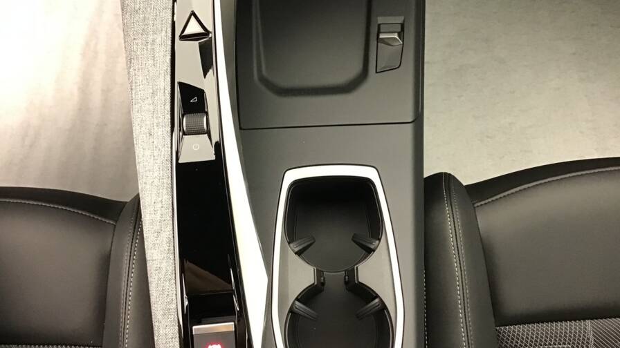 Mandataire Automobile occasion, recherche de Peugeot 3008-gt-hybrid-145-e-dcs6 - E-Motors