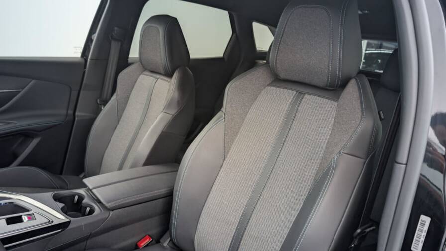 Mandataire Automobile occasion, recherche de Peugeot 3008-hybrid-136-e-dcs6-allure-pack - E-Motors