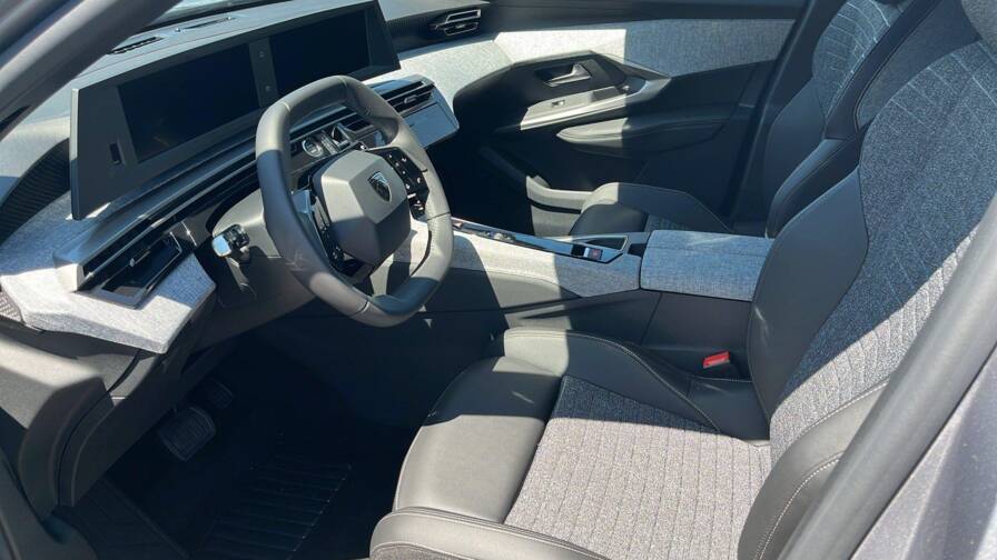 Mandataire Automobile neuf, recherche de Peugeot 3008-hybrid-145-e-dcs6-allure - E-Motors