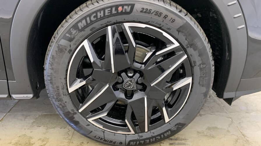 Mandataire Automobile neuf, recherche de Peugeot 3008-hybrid-145-e-dcs6-allure - E-Motors