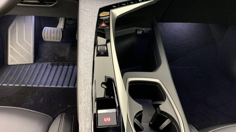 Mandataire Automobile neuf, recherche de Peugeot 3008-hybrid-145-e-dcs6-allure - E-Motors