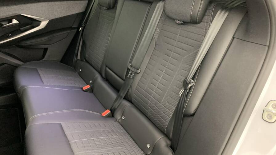 Mandataire Automobile neuf, recherche de Peugeot 3008-hybrid-145-e-dcs6-gt - E-Motors