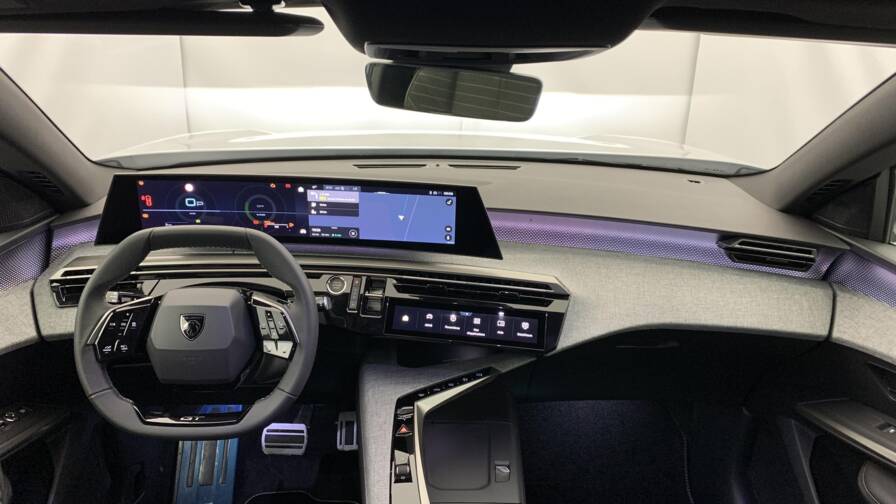 Mandataire Automobile neuf, recherche de Peugeot 3008-hybrid-145-e-dcs6-gt - E-Motors