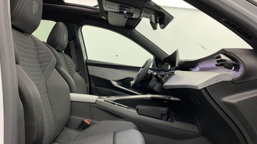 Mandataire Automobile neuf, recherche de Peugeot 3008-hybrid-145-e-dcs6-gt - E-Motors