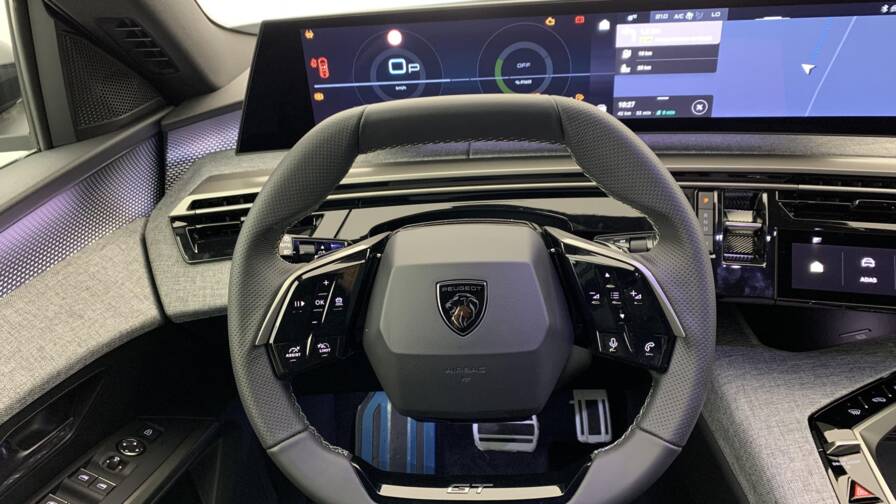 Mandataire Automobile neuf, recherche de Peugeot 3008-hybrid-145-e-dcs6-gt - E-Motors