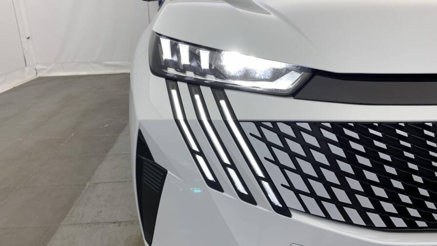 Mandataire Automobile neuf, recherche de Peugeot 3008-hybrid-145-e-dcs6-gt - E-Motors