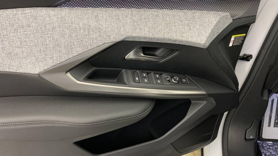 Mandataire Automobile neuf, recherche de Peugeot 3008-hybrid-145-e-dcs6-gt - E-Motors