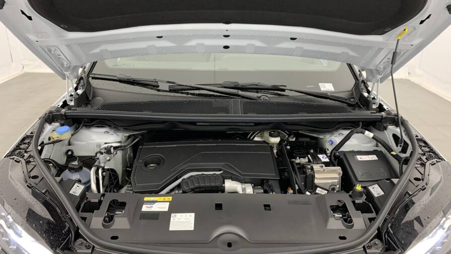 Mandataire Automobile neuf, recherche de Peugeot 3008-hybrid-145-e-dcs6-gt - E-Motors