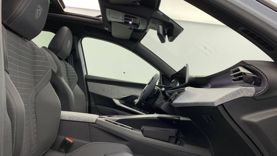 Mandataire Automobile neuf, recherche de Peugeot 3008-hybrid-145-e-dcs6-gt - E-Motors