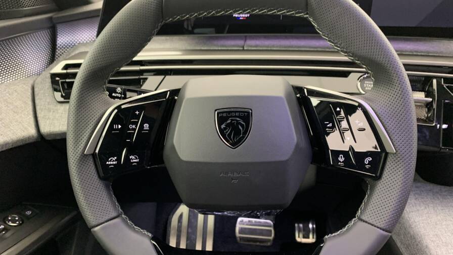 Mandataire Automobile neuf, recherche de Peugeot 3008-hybrid-145-e-dcs6-gt - E-Motors