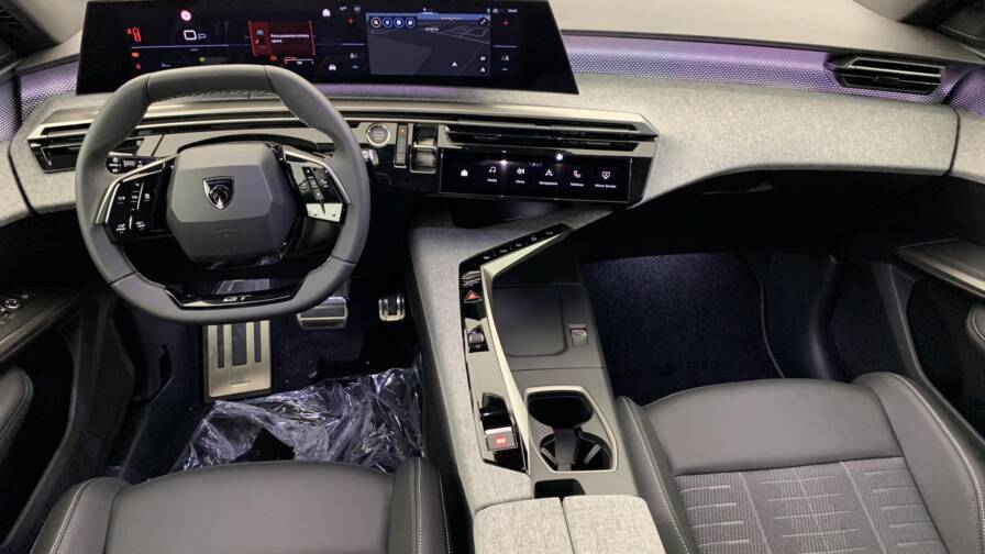 Mandataire Automobile neuf, recherche de Peugeot 3008-hybrid-145-e-dcs6-gt - E-Motors