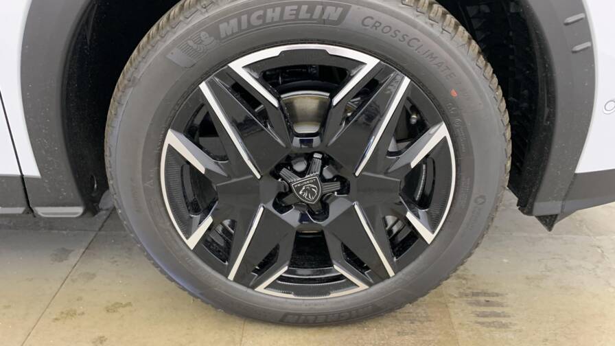 Mandataire Automobile neuf, recherche de Peugeot 3008-hybrid-145-e-dcs6-gt - E-Motors