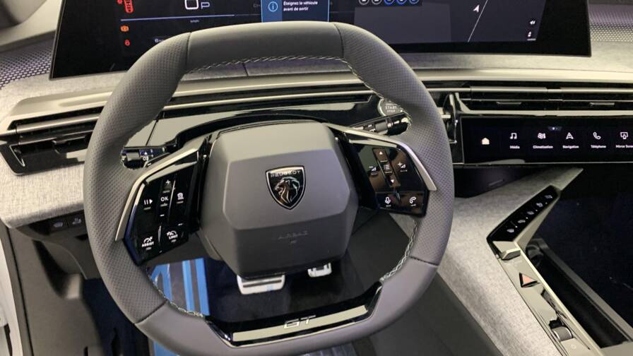 Mandataire Automobile neuf, recherche de Peugeot 3008-hybrid-145-e-dcs6-gt - E-Motors