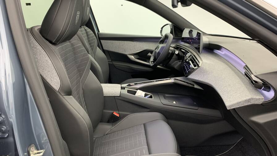 Mandataire Automobile neuf, recherche de Peugeot 3008-hybrid-145-e-dcs6-gt - E-Motors