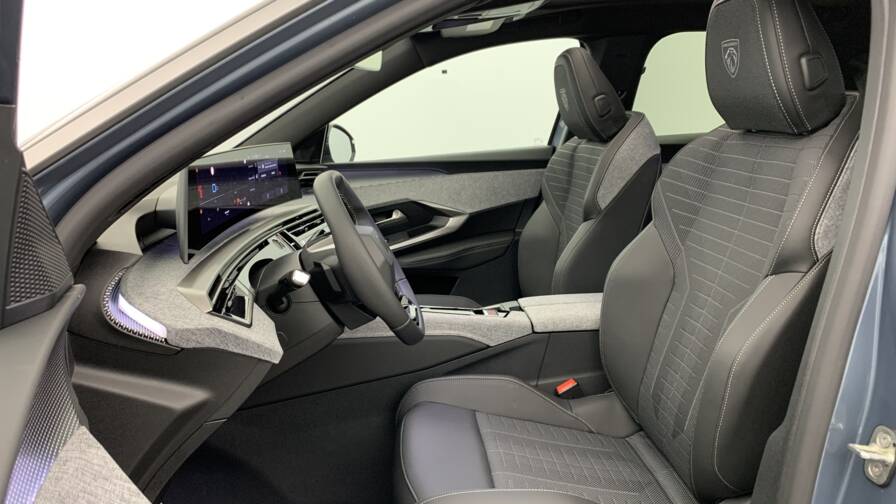 Mandataire Automobile neuf, recherche de Peugeot 3008-hybrid-145-e-dcs6-gt - E-Motors