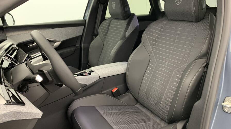 Mandataire Automobile neuf, recherche de Peugeot 3008-hybrid-145-e-dcs6-gt - E-Motors